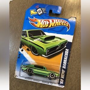 NEW Hot Wheels ‘68 1968 Hemi Barracuda Muscle Mania Mopar ‘12 Collector Toy Car